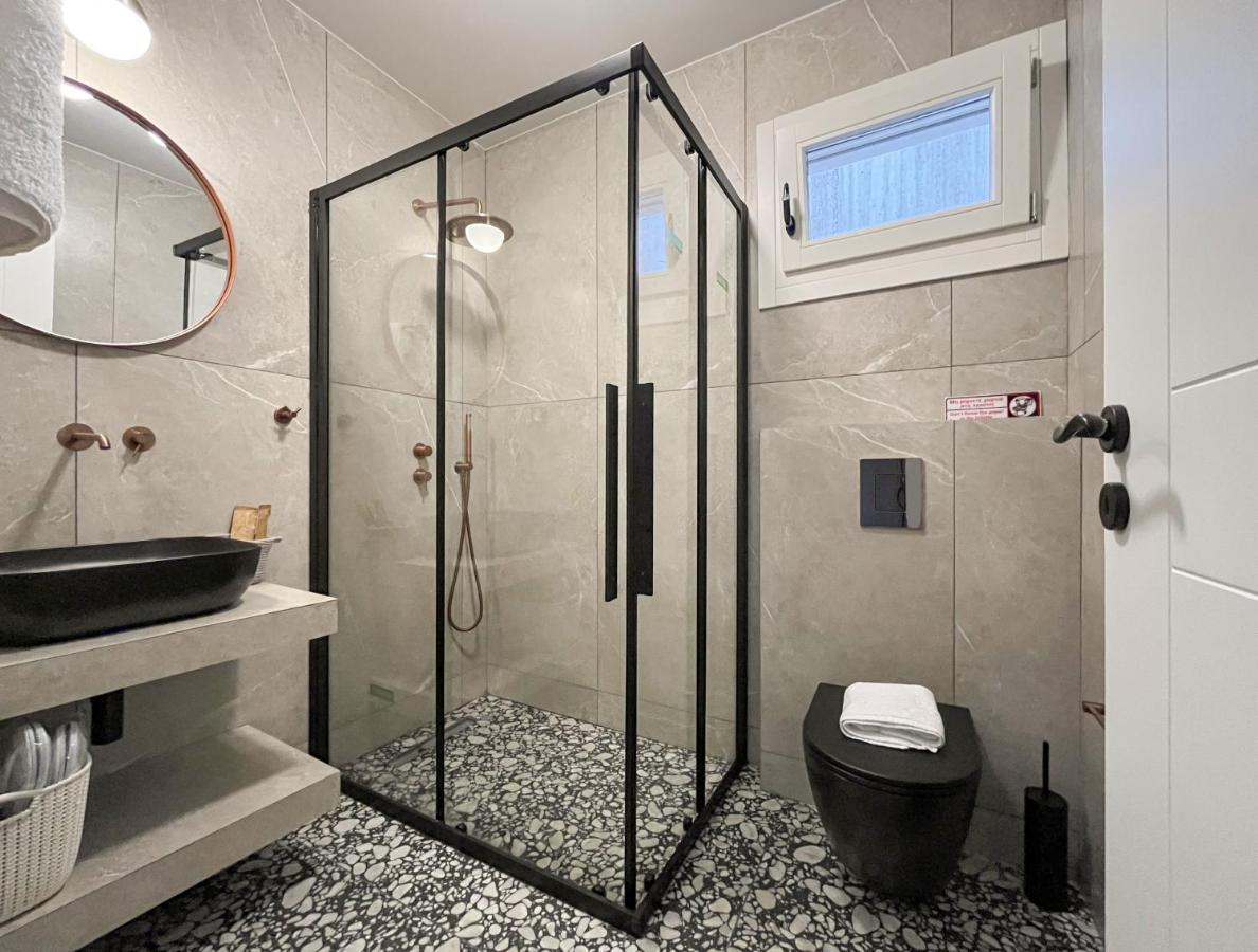 Chelmis Sea Front Apartments - Atlantis Argostoli  Exterior photo