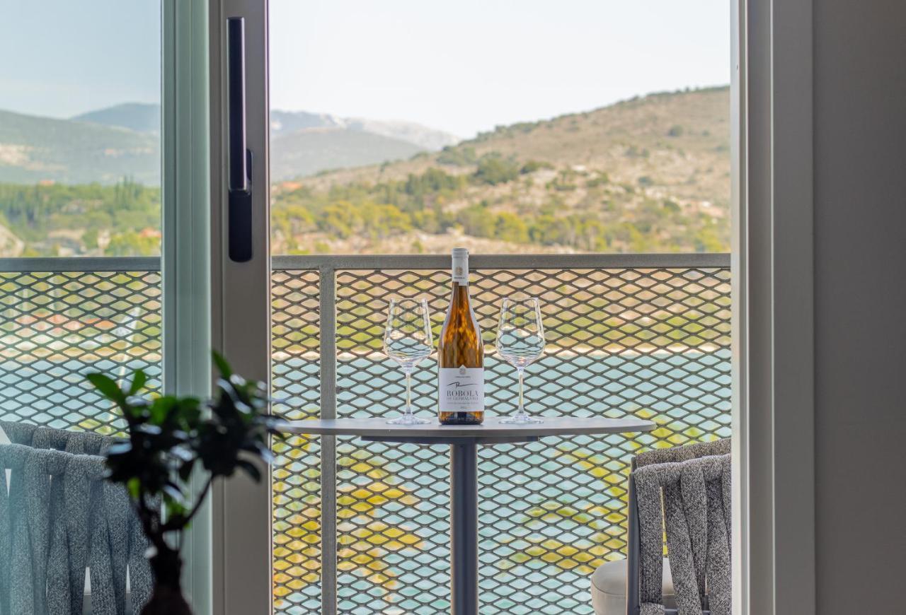 Chelmis Sea Front Apartments - Atlantis Argostoli  Exterior photo
